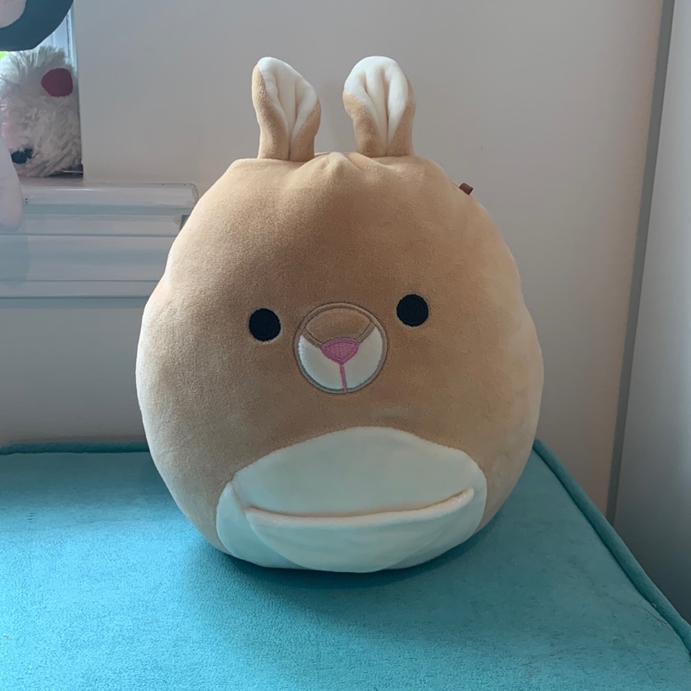 KEELY THE KANGAROO SQUISHMALLOW